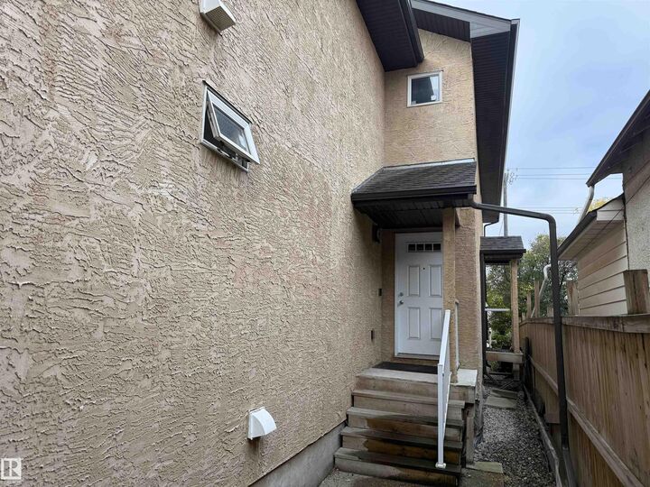 Property Photo:  11438 97 Street NW  AB T5G 1X5 