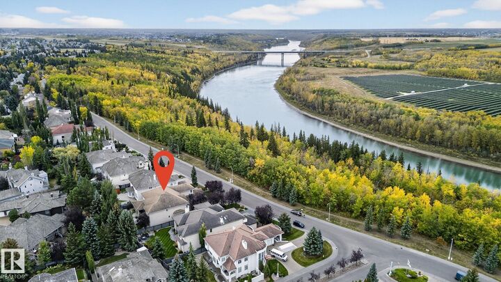 Property Photo:  473 Heffernan Drive NW  AB T6R 2X1 