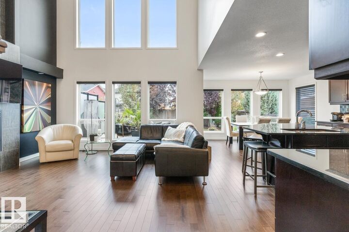 Property Photo:  7243 Essex Way  AB T8H 0L3 