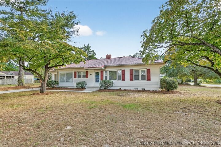 Property Photo: 1720 Eastover Street NC 28312