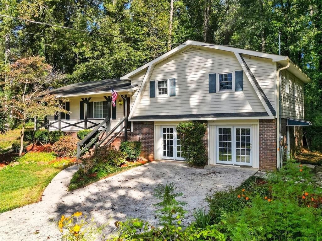 Property Photo:  2401 Nowlin Circle  GA 30102 