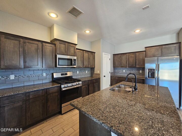 Property Photo: 7565 Wolf Creek Drive TX 79911