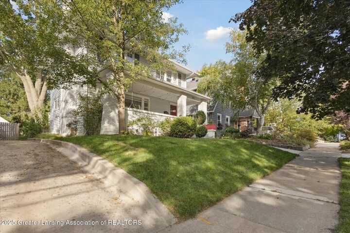 Property Photo:  145 NE Baynton Avenue  MI 49503 