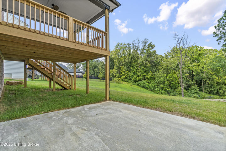 Property Photo:  389 Williamsburg Dr  KY 40047 