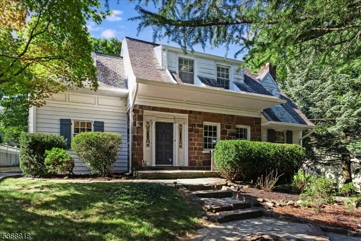 Property Photo:  150 Rock Rd  NJ 07506 