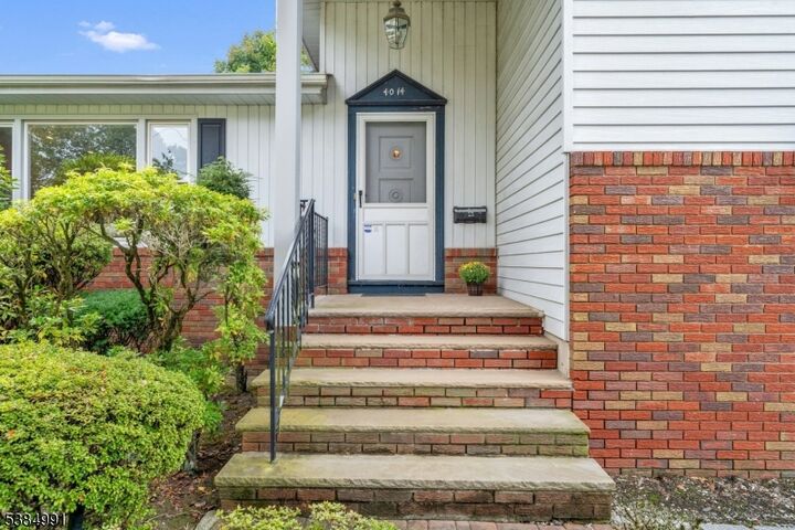 Property Photo:  40 Marie Ct  NJ 07410 