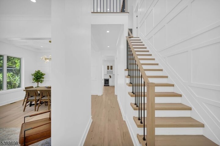 Property Photo:  27 Mounthaven Dr  NJ 07039 