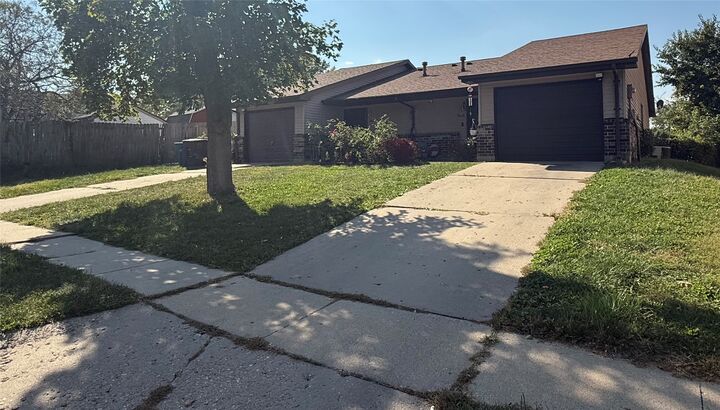 Property Photo:  3616-3618 SE 11th Street  IA 50315 