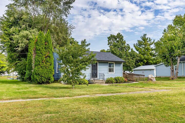 Property Photo:  309 5th Street NW  IA 50169 