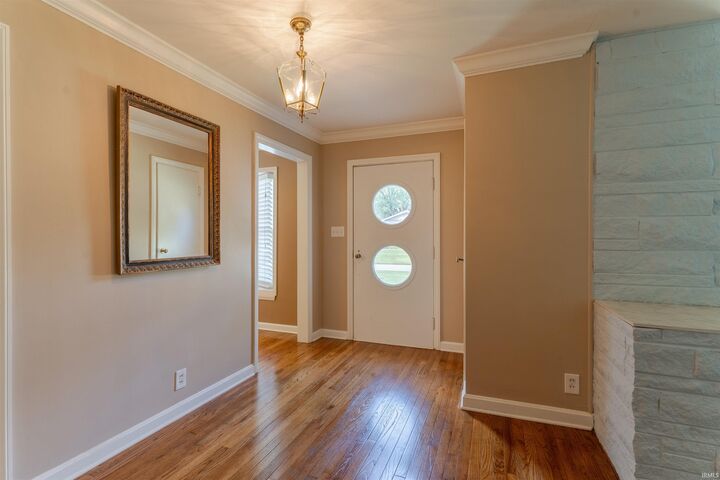Property Photo:  1500 Glenmoor Road  IN 47715 