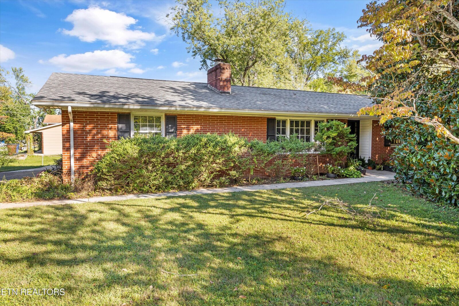 Property Photo:  124 S Martinwood Rd  TN 37923 