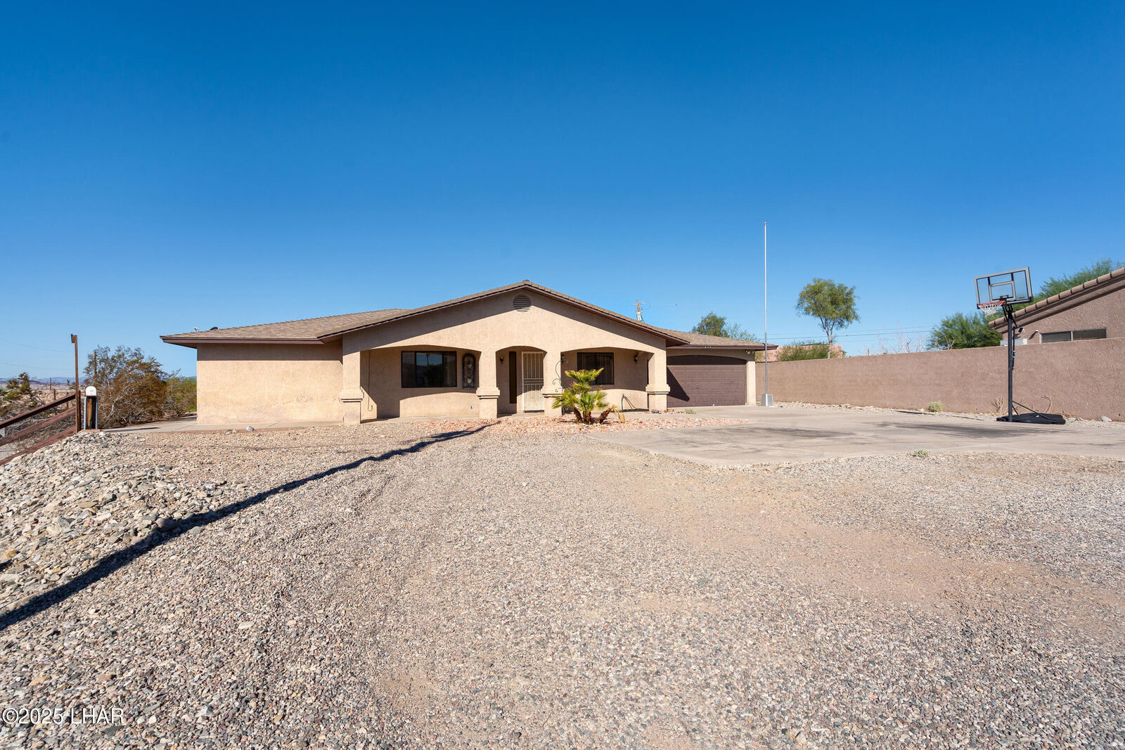 Property Photo:  1649 Emerald Dr  AZ 86403 