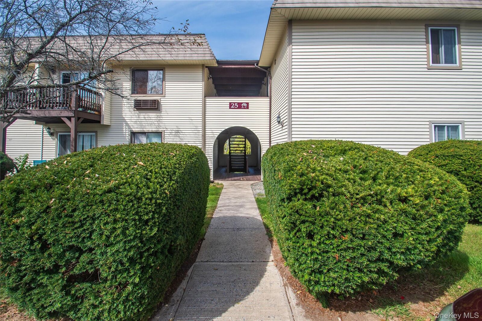 Property Photo:  25 Village Park Drive 3B  NY 12524 