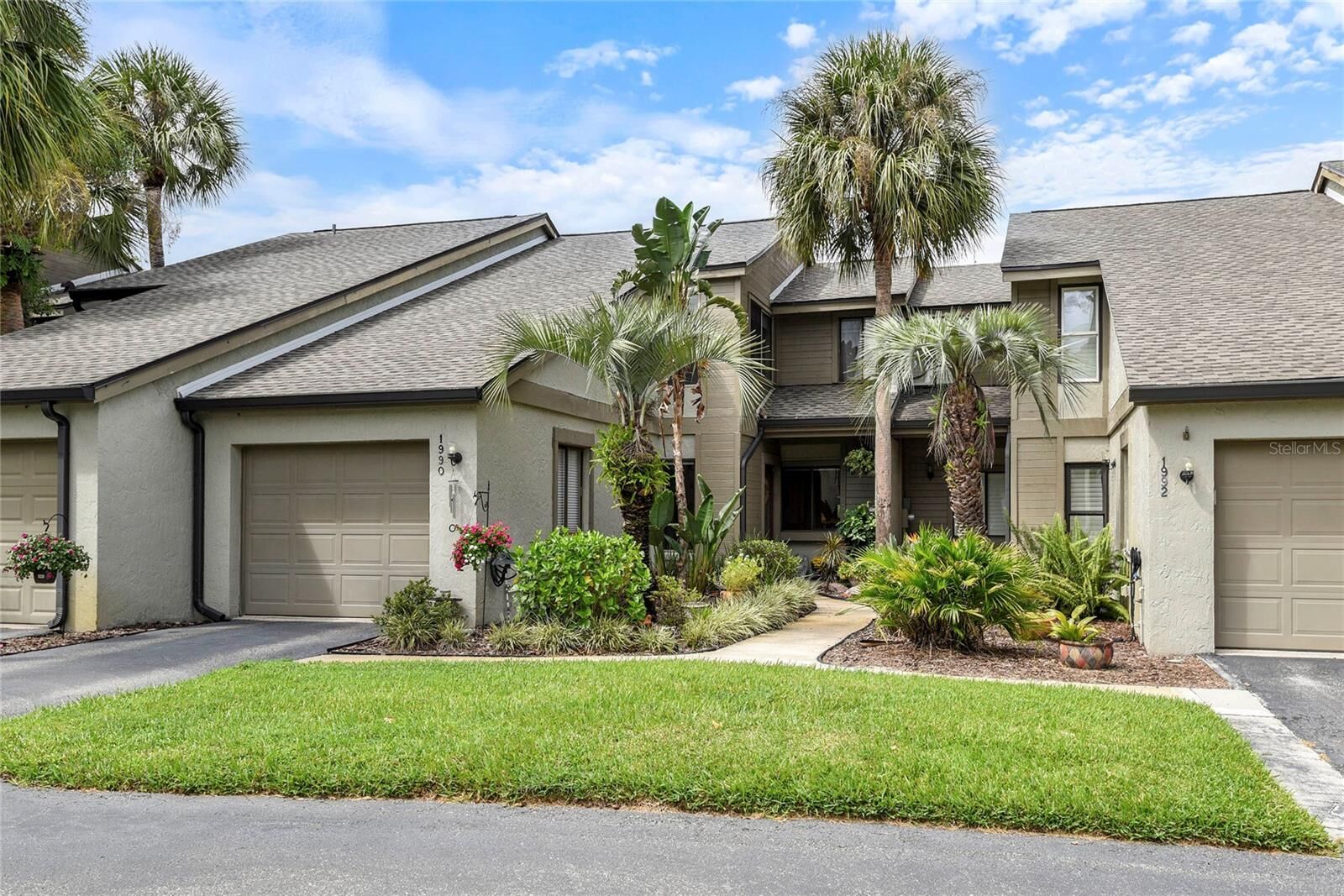 Property Photo: 1990 Kenaston Road 1990 FL 32751