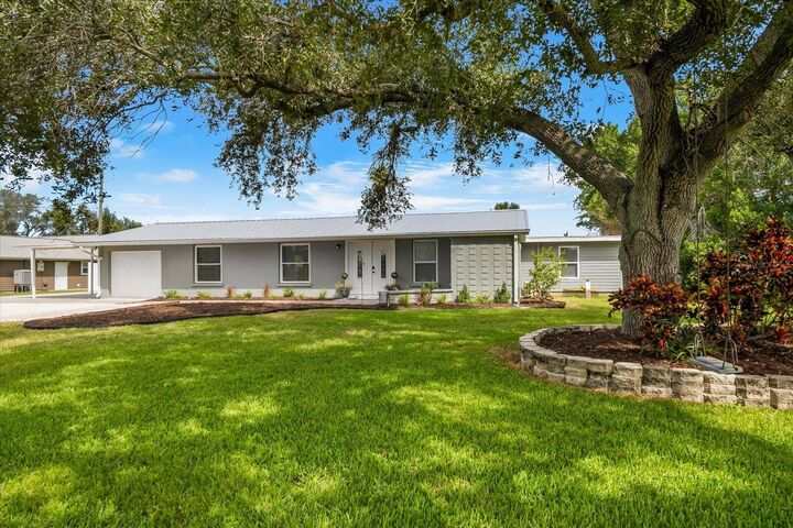2002 17th Street W  Palmetto FL 34221 photo