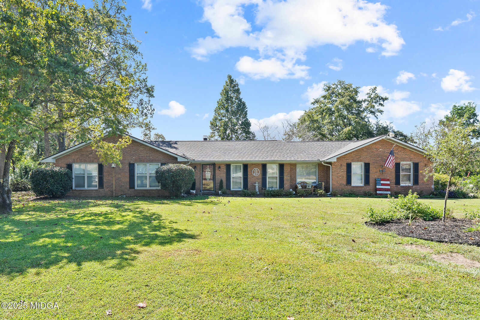 Property Photo:  3720 Dean Drive  GA 31216 