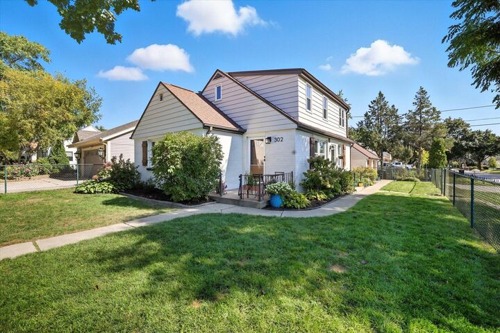 Property Photo:  302 N 111th St  WI 53226