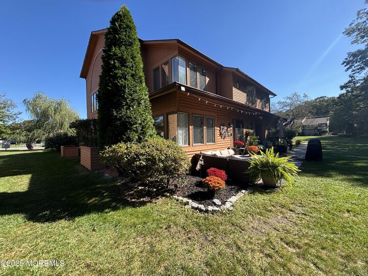 Property Photo:  107 Brandywine Court 307  NJ 08724