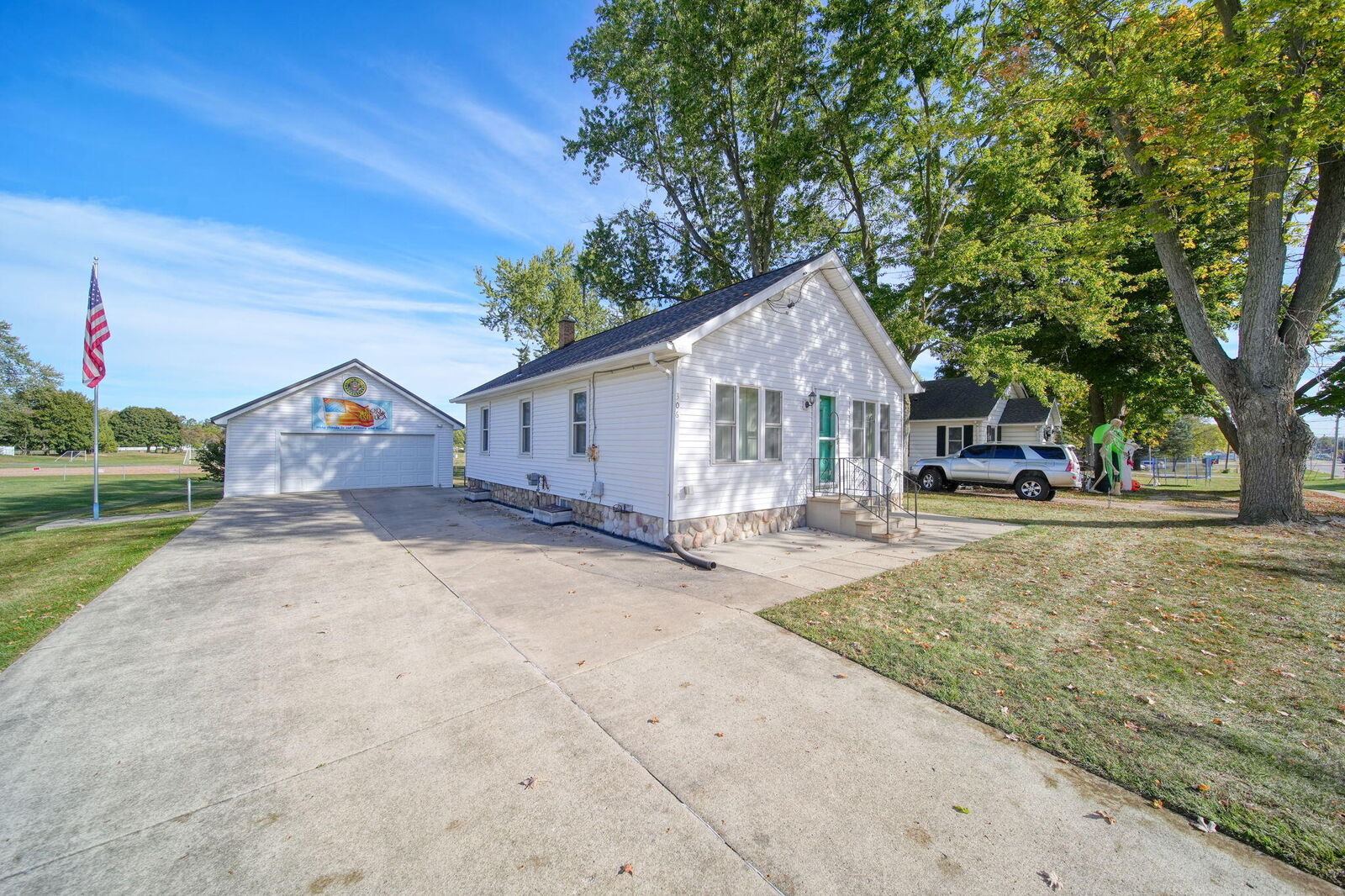 Property Photo: 306 E Main Street MI 49283