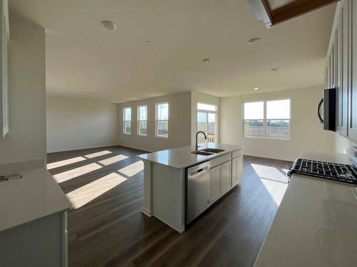 Property Photo: 1282 Tiger Lily Drive IL 60103
