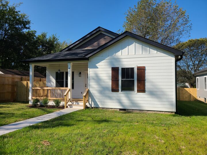 Property Photo:  4211 Woods St  TN 37138 