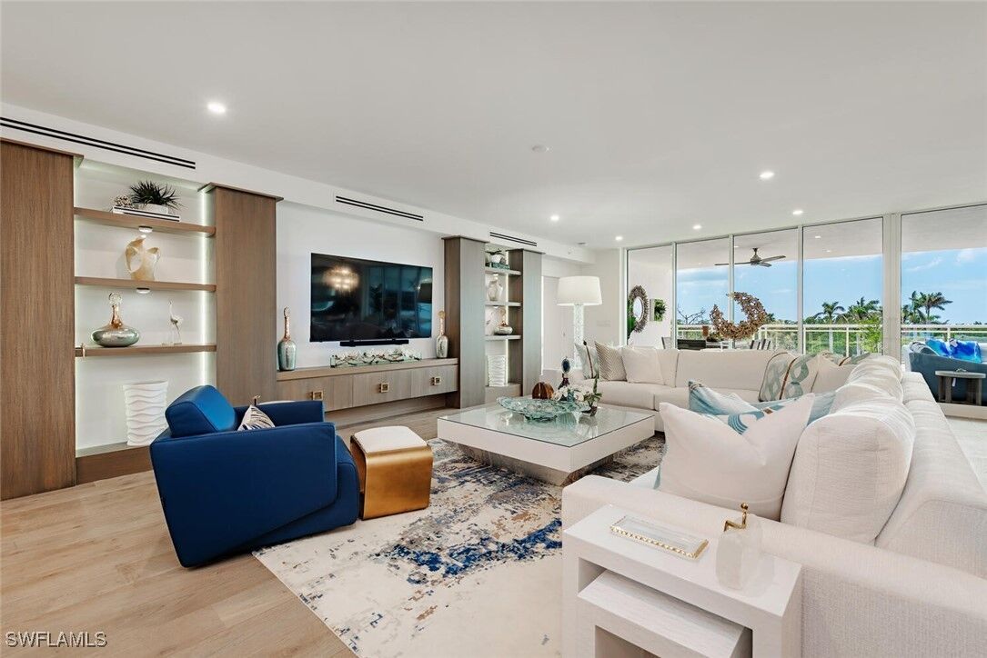 Property Photo: 13945 Old Coast Road 302 FL 34110