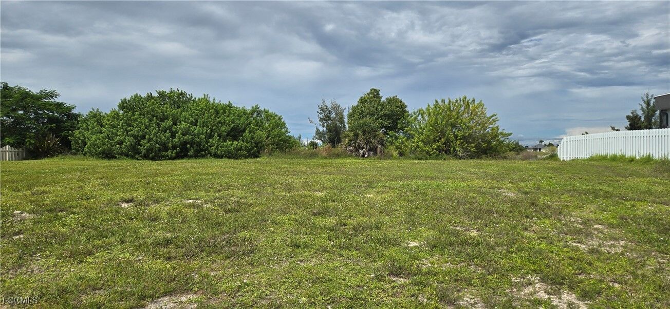 Property Photo:  1214 NW 20th Avenue  FL 33993 