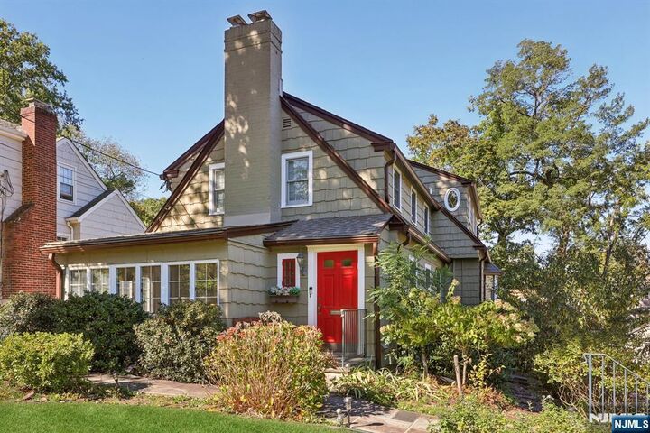 Property Photo:  33 E Glen Avenue  NJ 07450 