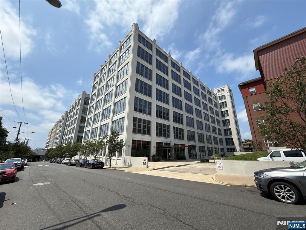 Property Photo:  50 Dey Street 627  NJ 07306 