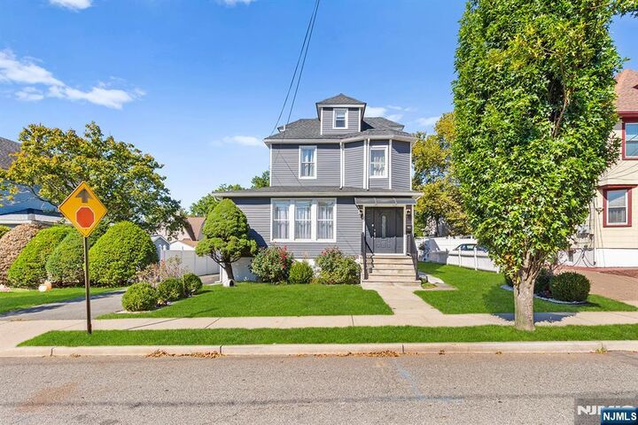 Property Photo:  22 Euclid Avenue  NJ 07660 