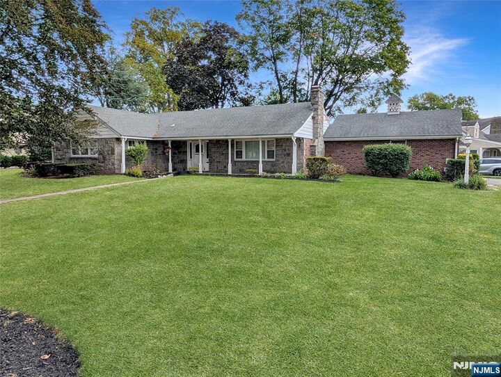 479 Grove Street  Clifton NJ 07013 photo