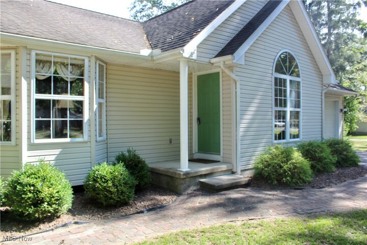 Property Photo:  34 Beverly Drive  OH 44408 
