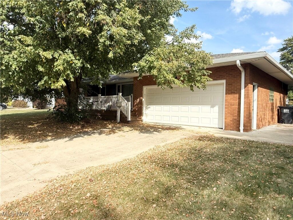 Property Photo:  2493 Frostwood Drive  OH 44515 