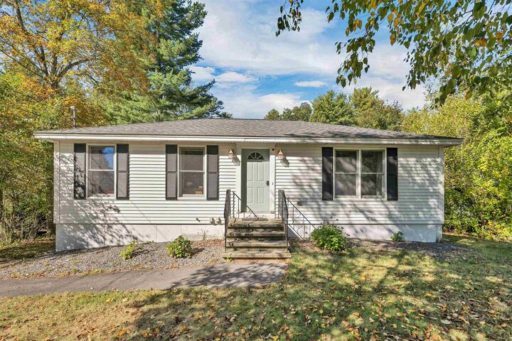 Property Photo:  35 Fraser Drive  NH 03079 
