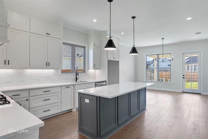 Property Photo: 9847 Canebrake Lane LA 71106