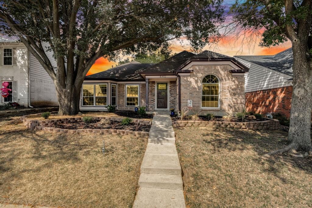 Property Photo:  840 Chaparral Drive  TX 75052 