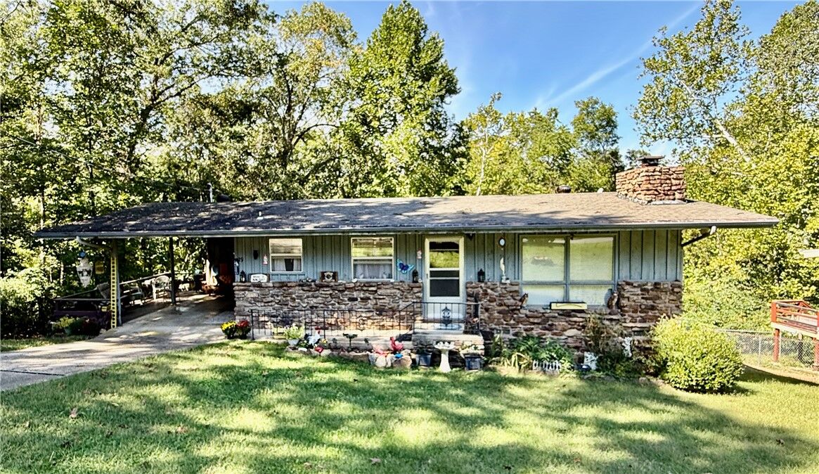 Property Photo: 29 Gillingham Drive AR 72715