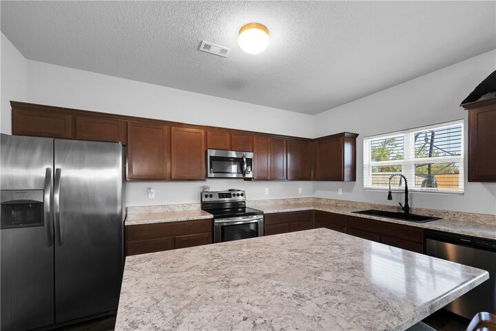 Property Photo: 1253 Ridge View Drive AR 72761