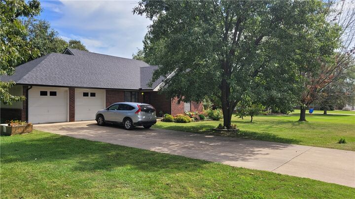 Property Photo:  22642 Oakview Road  AR 72761 