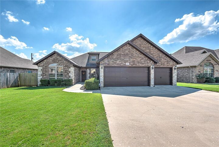 Property Photo:  4402 Canopy Meadows Drive  AR 72758 