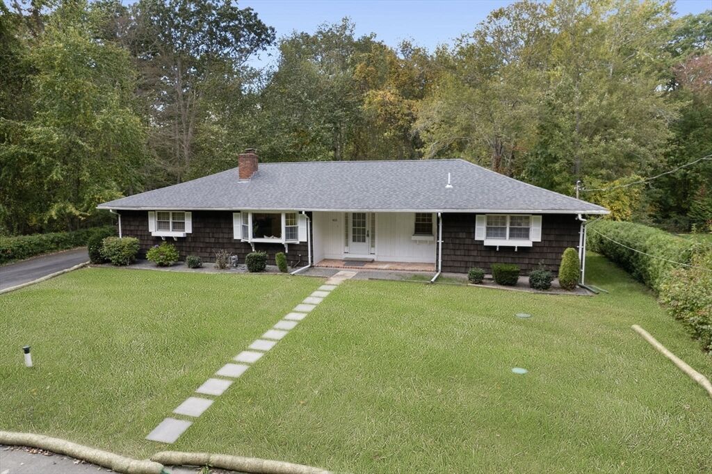 Property Photo:  420 Hortonville Rd  MA 02777 