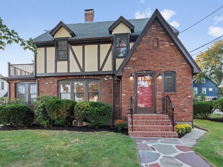 Property Photo:  14 Edgehill Road  MA 02474 