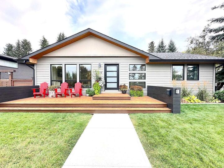 Property Photo: 139 Wildwood Drive SW AB T3C 3C7