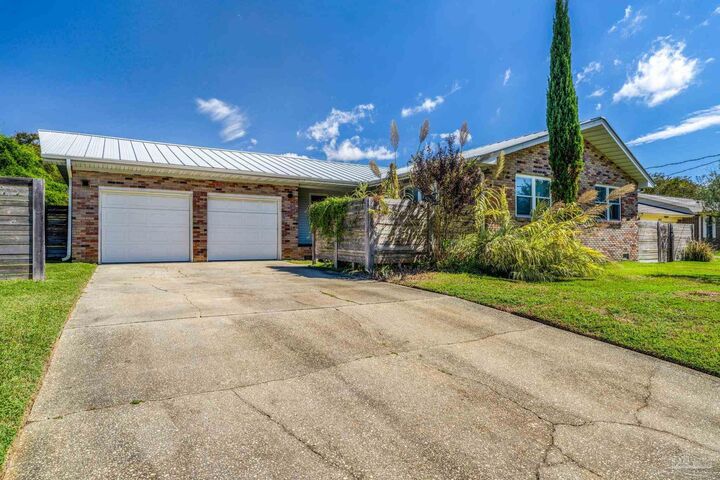 Property Photo: 3600 Summit Blvd FL 32504