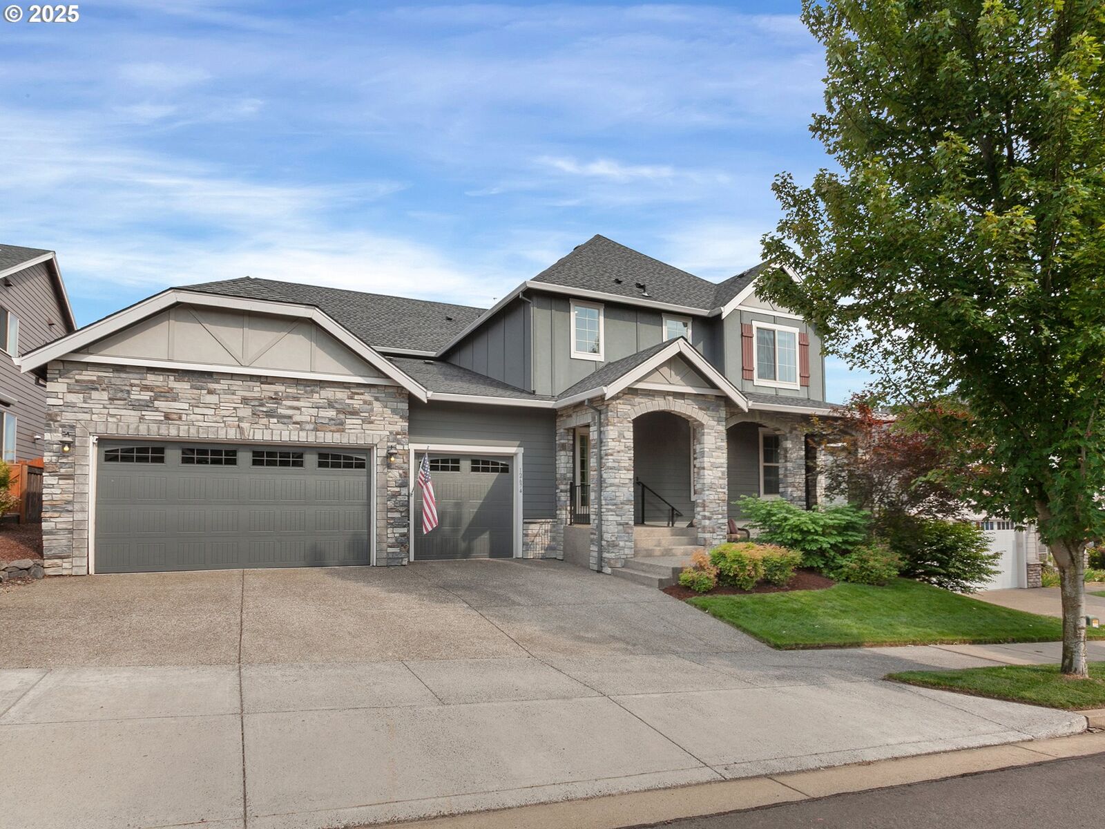 Property Photo:  12674 SE Meadehill Ave  OR 97086 