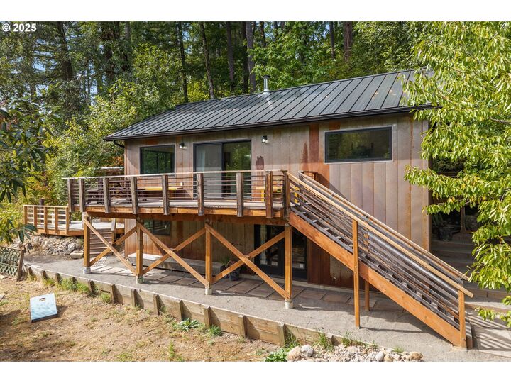 Property Photo:  183 Condit Dr  WA 98672 