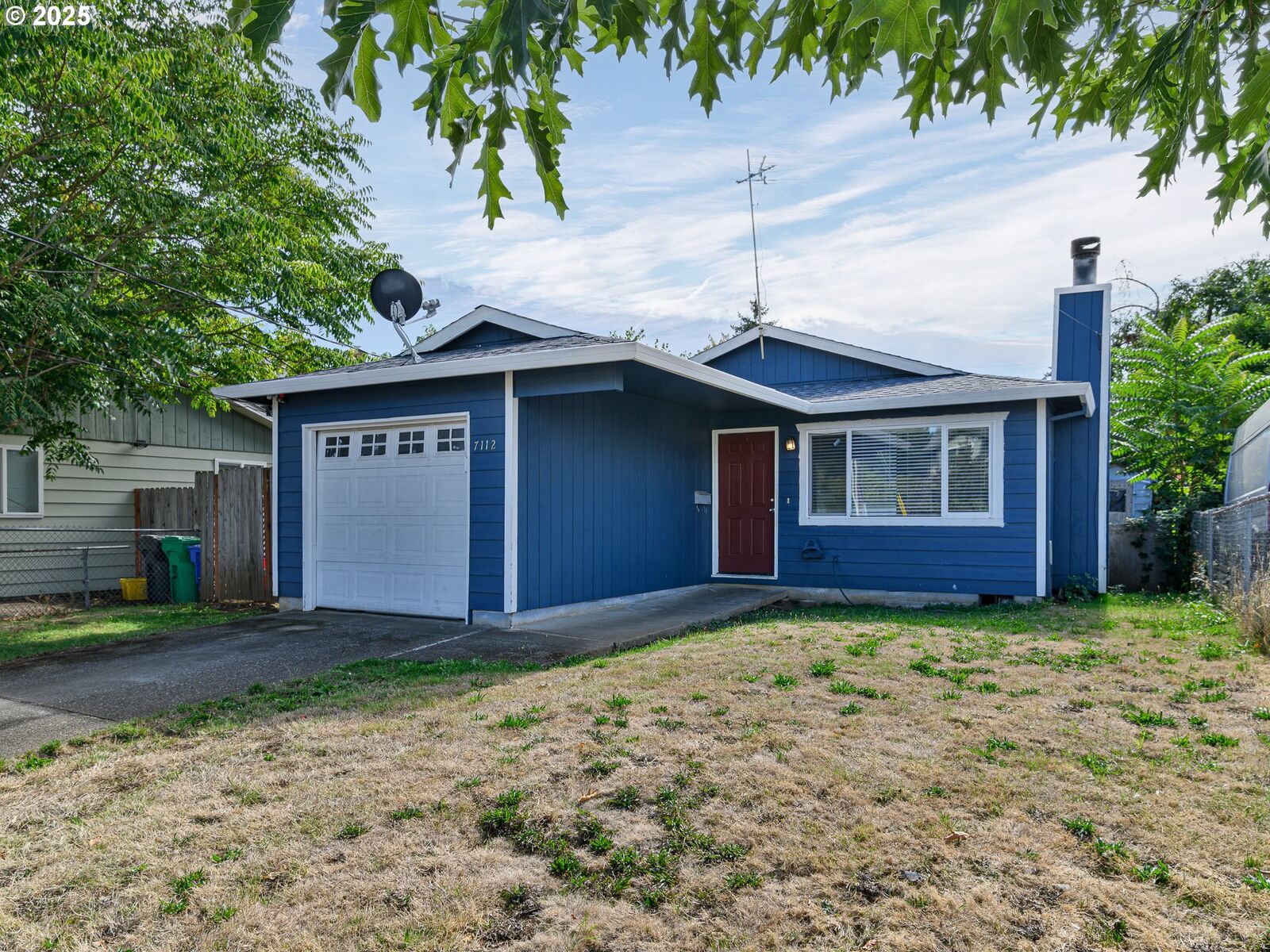 Property Photo: 7112 SE Martins St OR 97206