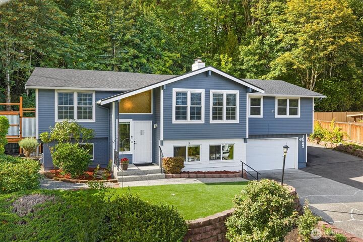 Property Photo:  1447  20th Avenue SW  WA 98371 