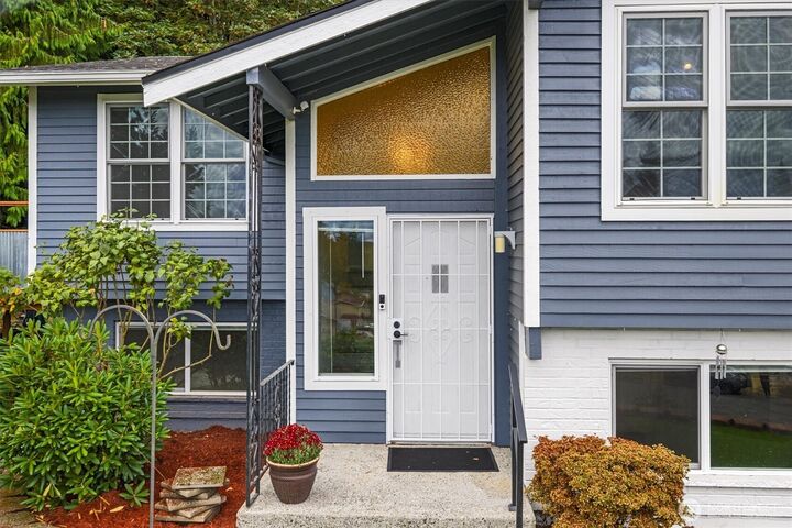 Property Photo: 1447 20th Avenue SW WA 98371