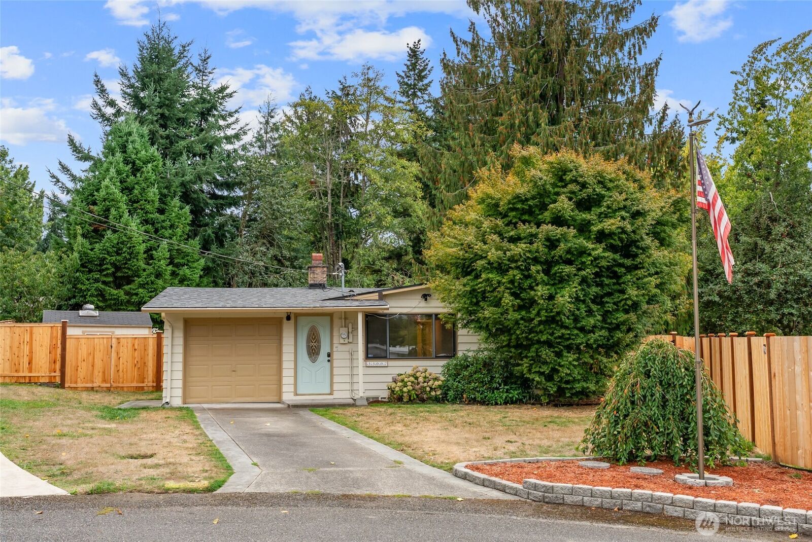 Property Photo:  33007  27th Avenue SW  WA 98023 